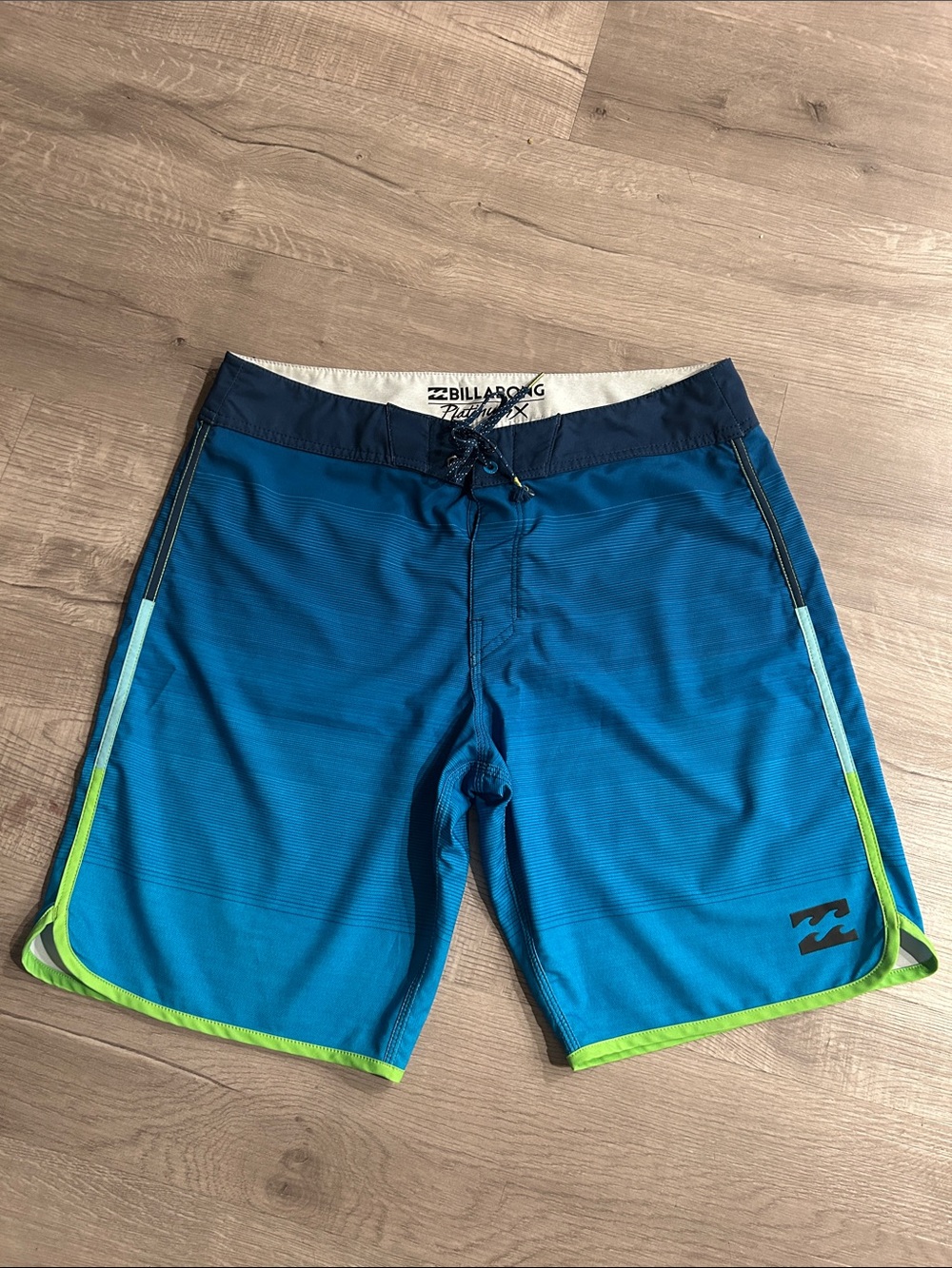 BILLABONG | Men’s board shorts with pockets